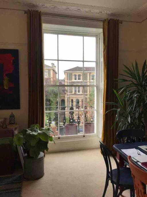 בריסטול Stunning Arty Apartment In The Heart Of Clifton מראה חיצוני תמונה