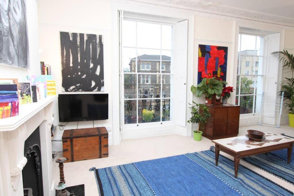 בריסטול Stunning Arty Apartment In The Heart Of Clifton מראה חיצוני תמונה